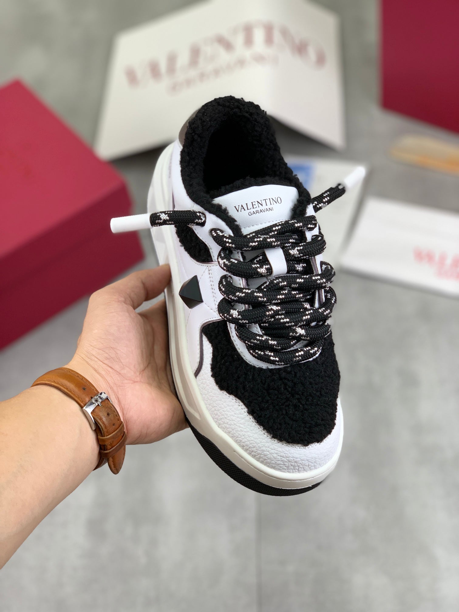 Valentino 2025 Autumn Star Shoes - Celebrity Style Footwear