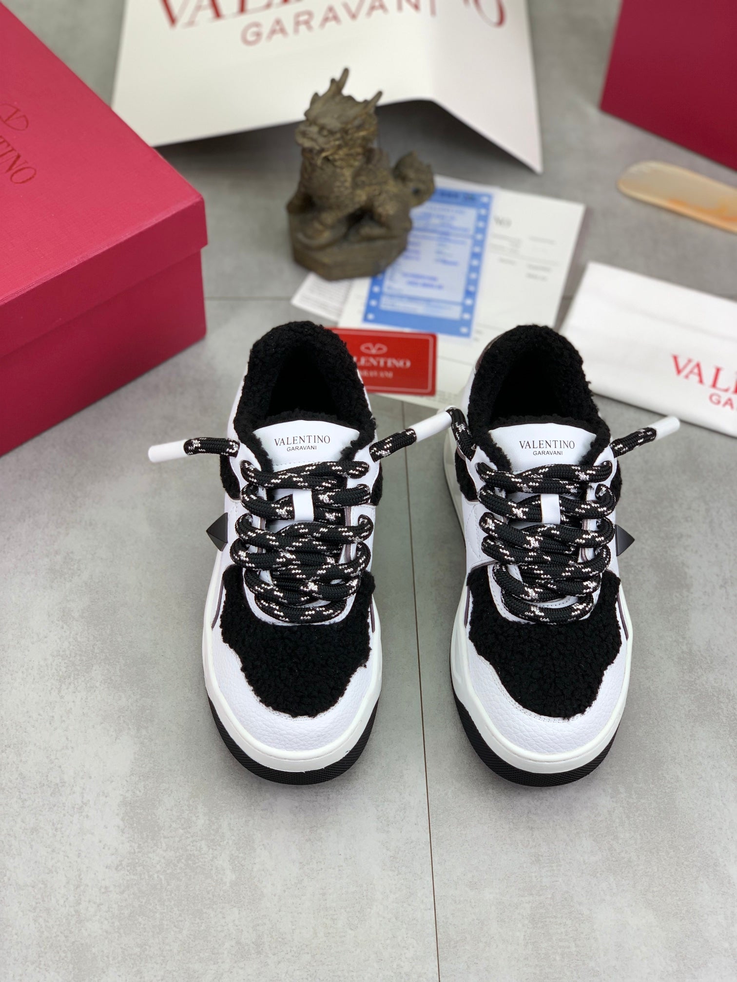 Valentino 2025 Autumn Star Shoes - Celebrity Style Footwear