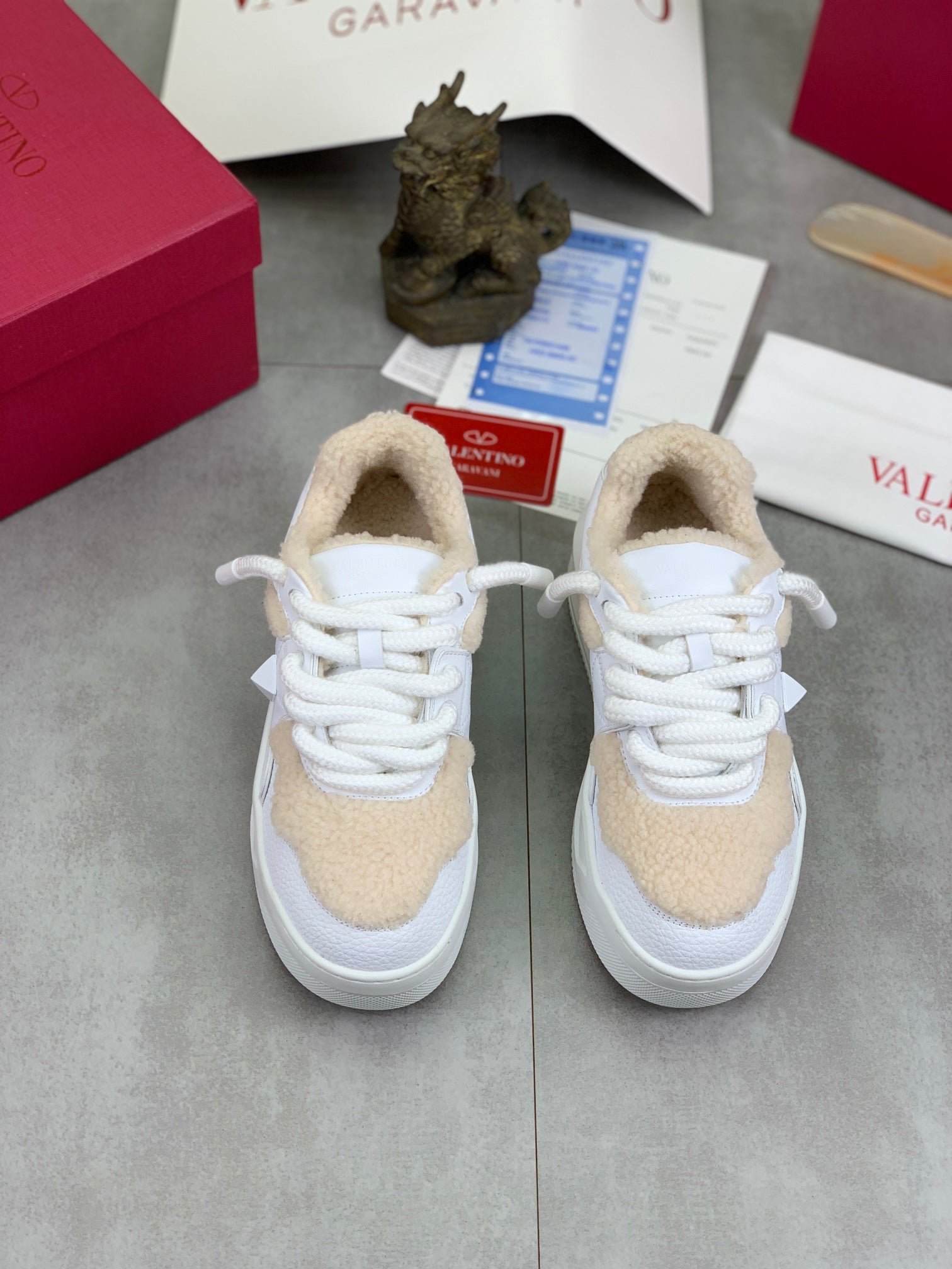 Valentino 2025 Star Stab My Heart Shoes - High-Quality Celebrity Style