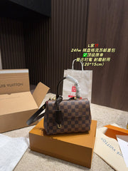 LV 24FW Checkerboard Tassel Messenger Bag - Original Design