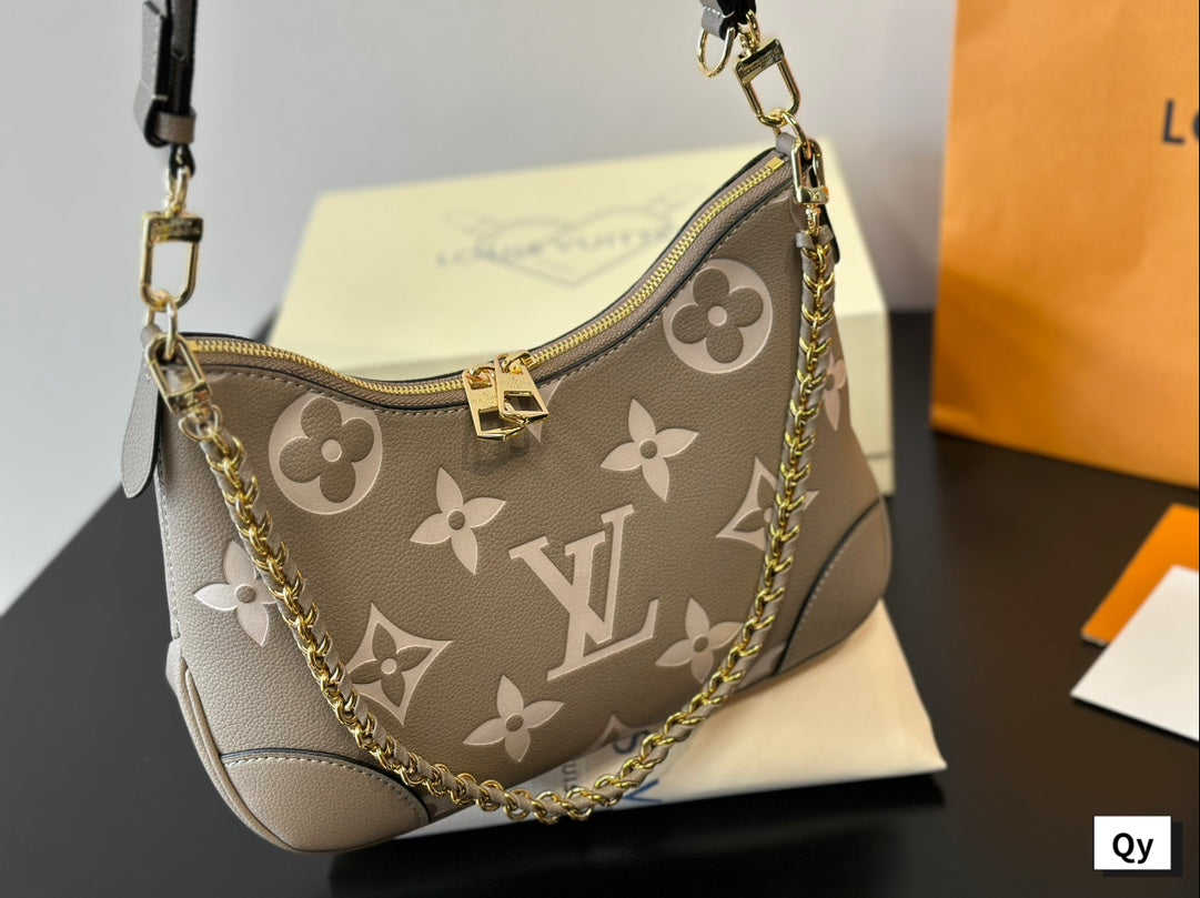 Adjustable Croissant Bag - Versatile and Stylish Shoulder Bag