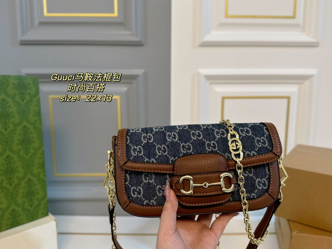 Gucci 1955 Saddle Baguette - Chic Versatile Bag