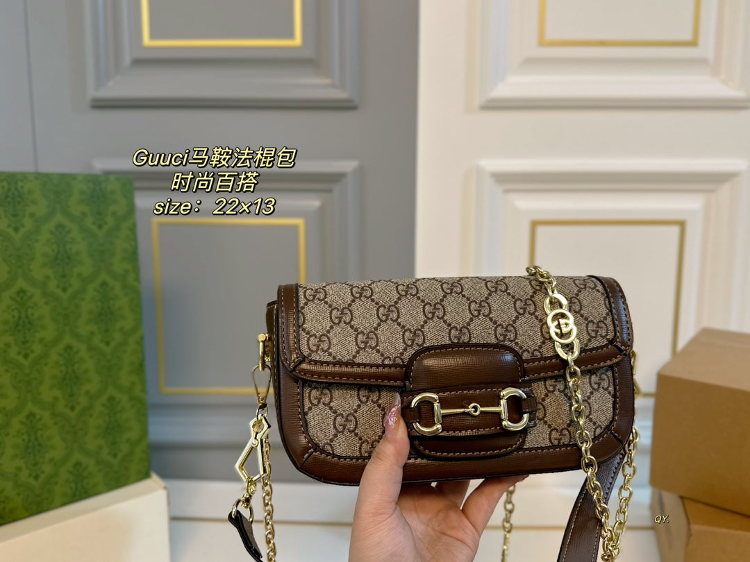 Gucci 1955 Saddle Baguette - Chic Versatile Bag