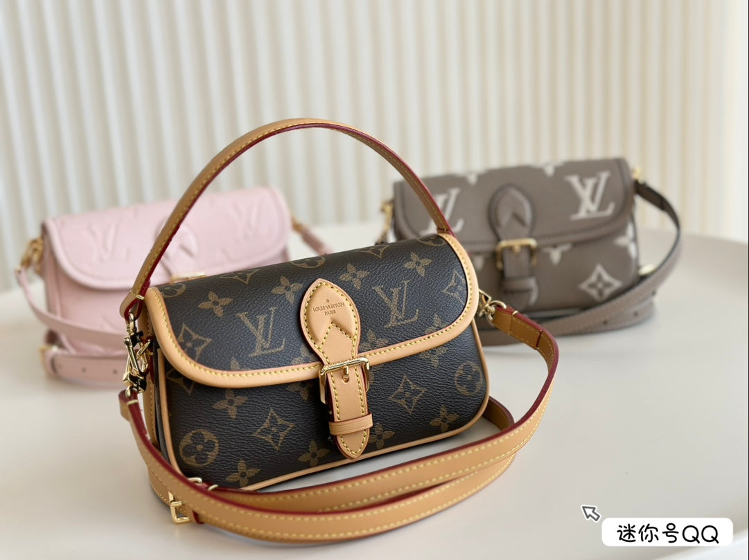 DIANELv Baguette Folding Box - Versatile Daily Use Bag