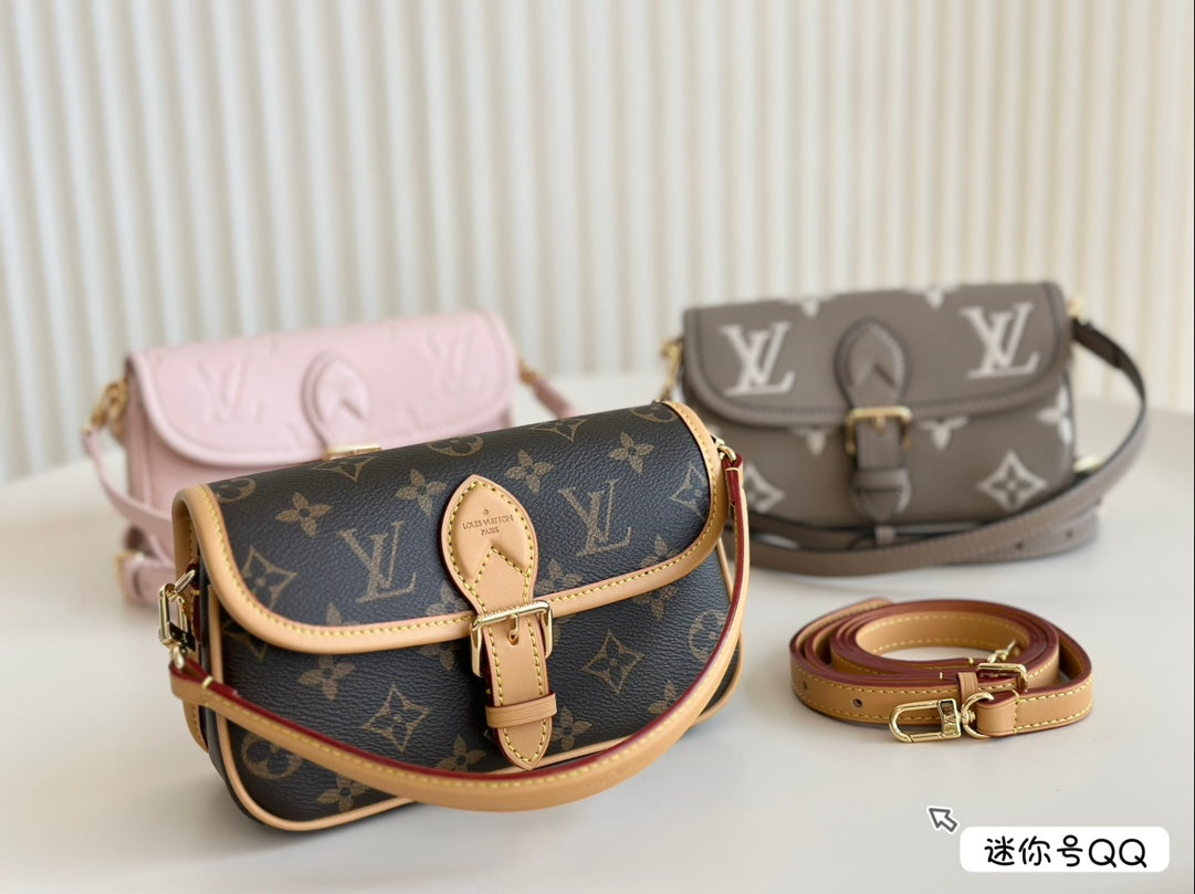 DIANELv Baguette Folding Box - Versatile Daily Use Bag