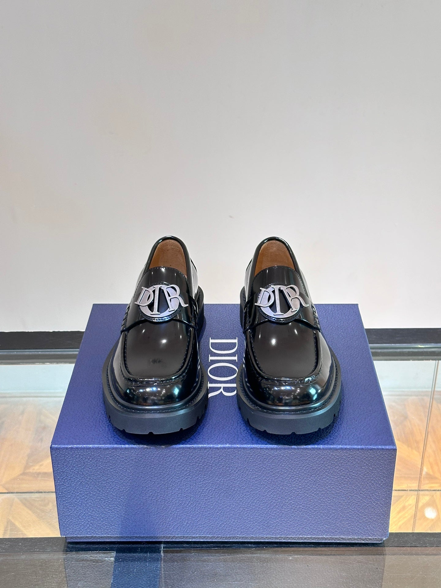 DIOR Men's Casual Leather Loafers - Elegant Slip-On Shoes