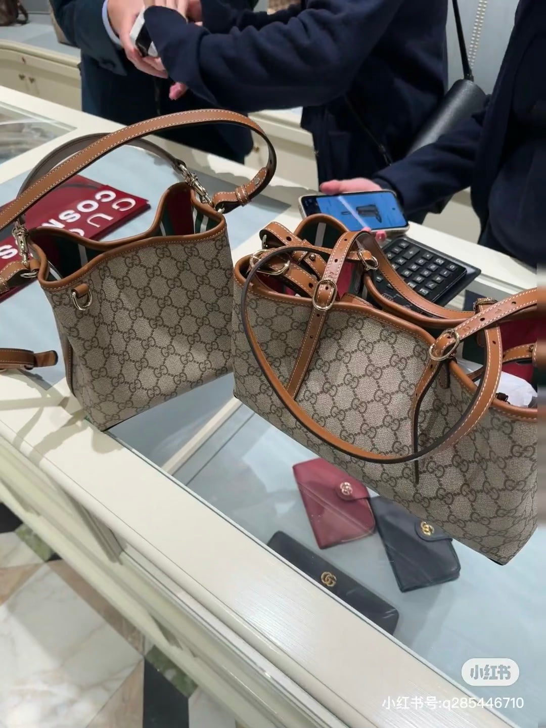 Gucci Premium Leather Tote Bag - Stylish & Versatile