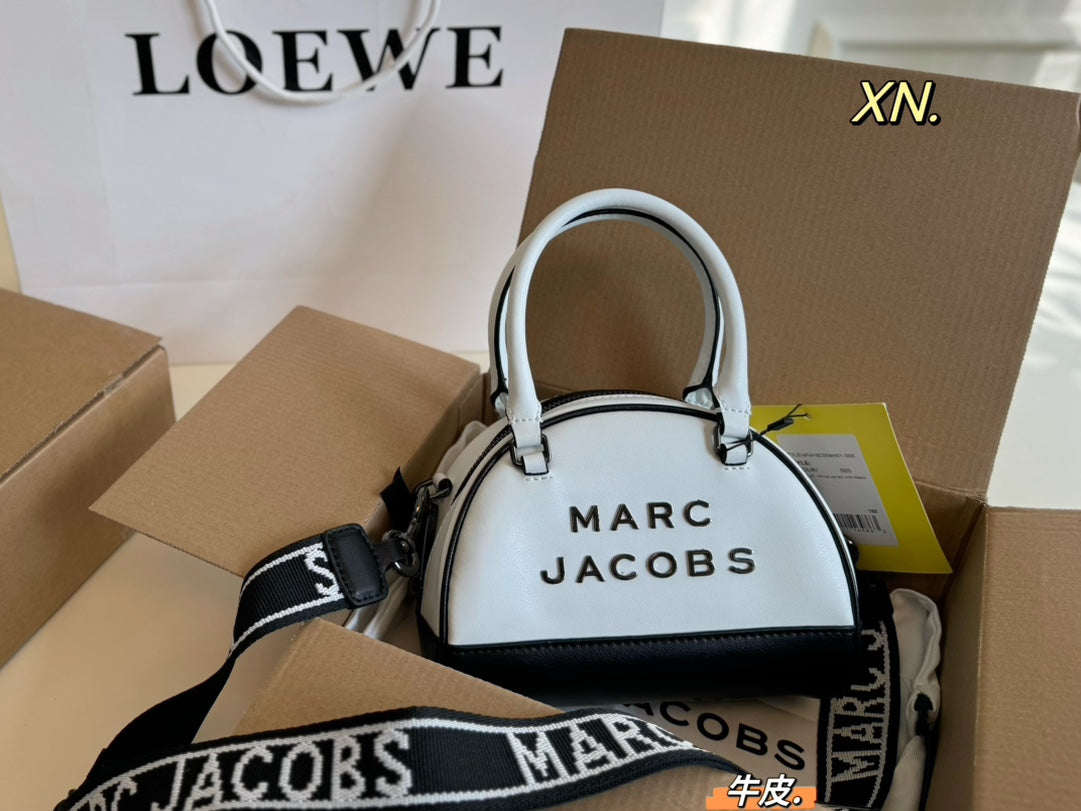 Marc Jacobs Cowhide Bowling Shell Bag â€“ Elegant Retro Style