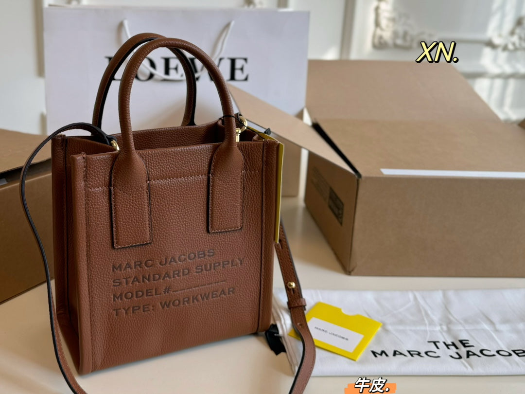 Marc Jacobs Colorful Cowhide Tote Bag - Versatile Style for Everyone