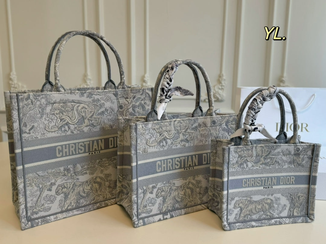 Retro Dior Embroidered Canvas Tote Bag - Stylish and Versatile