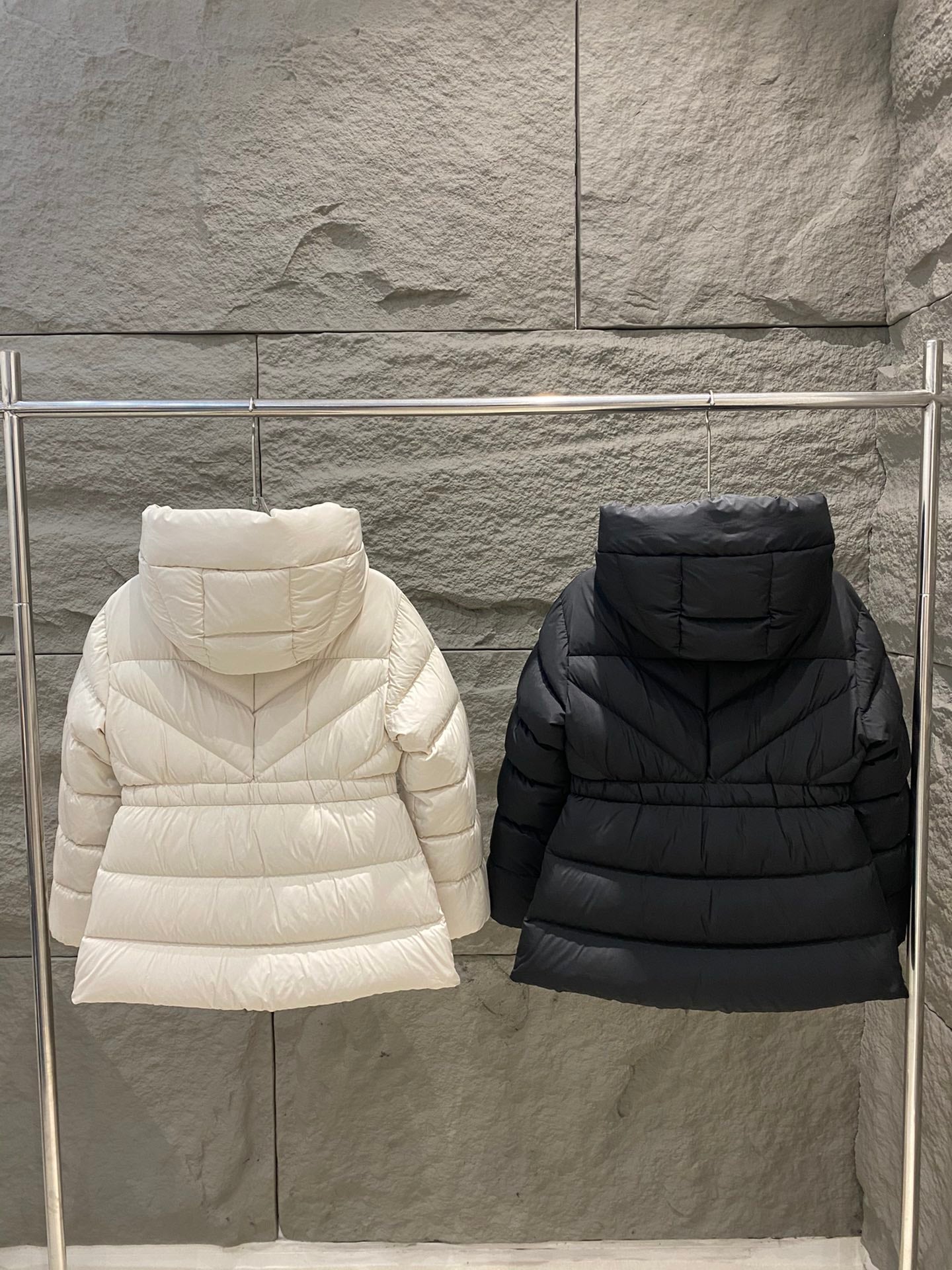 Moncler Brosse Women's Short Down Jacket - Elegant A-Line Design