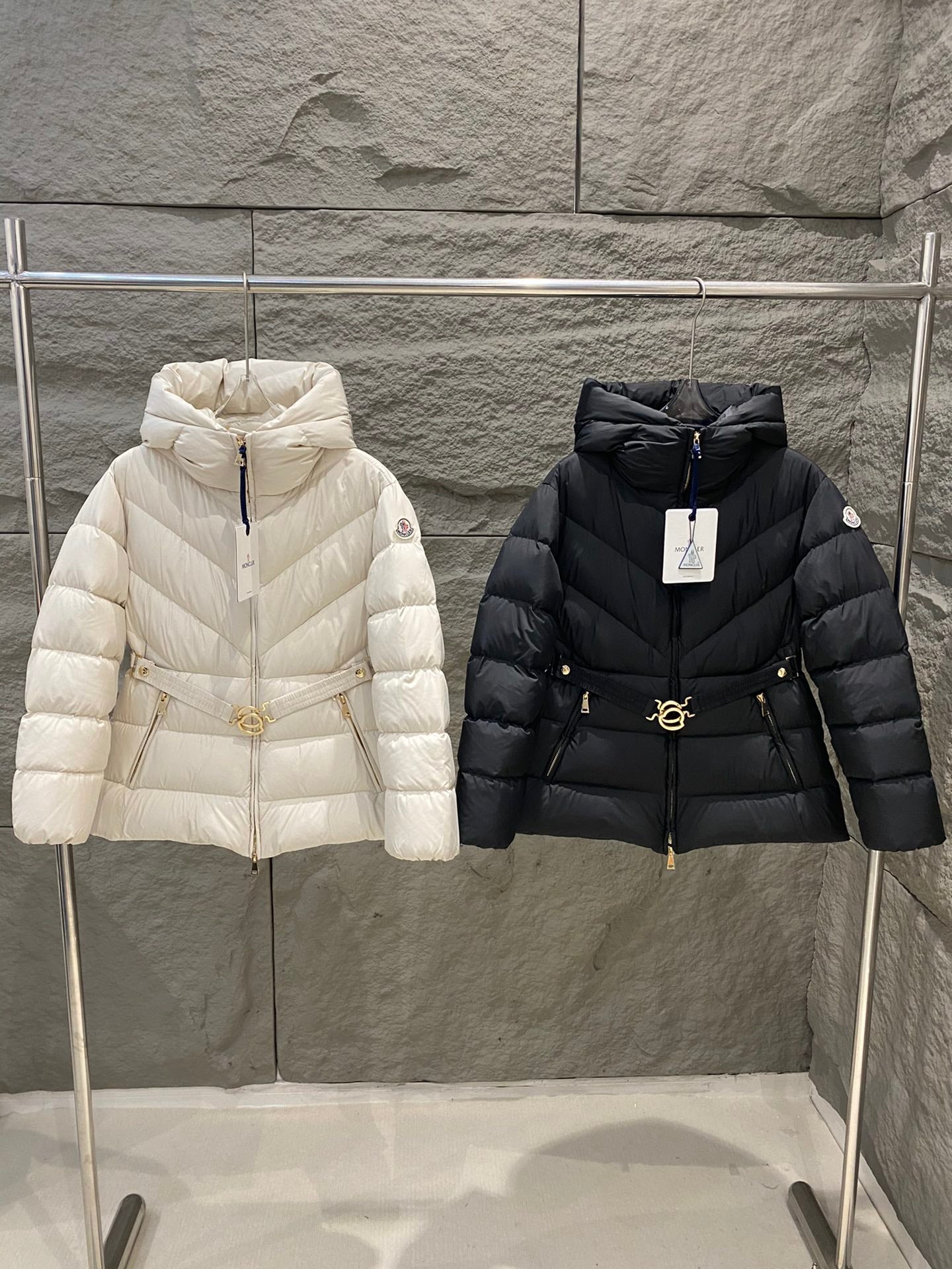 Moncler Brosse Women's Short Down Jacket - Elegant A-Line Design