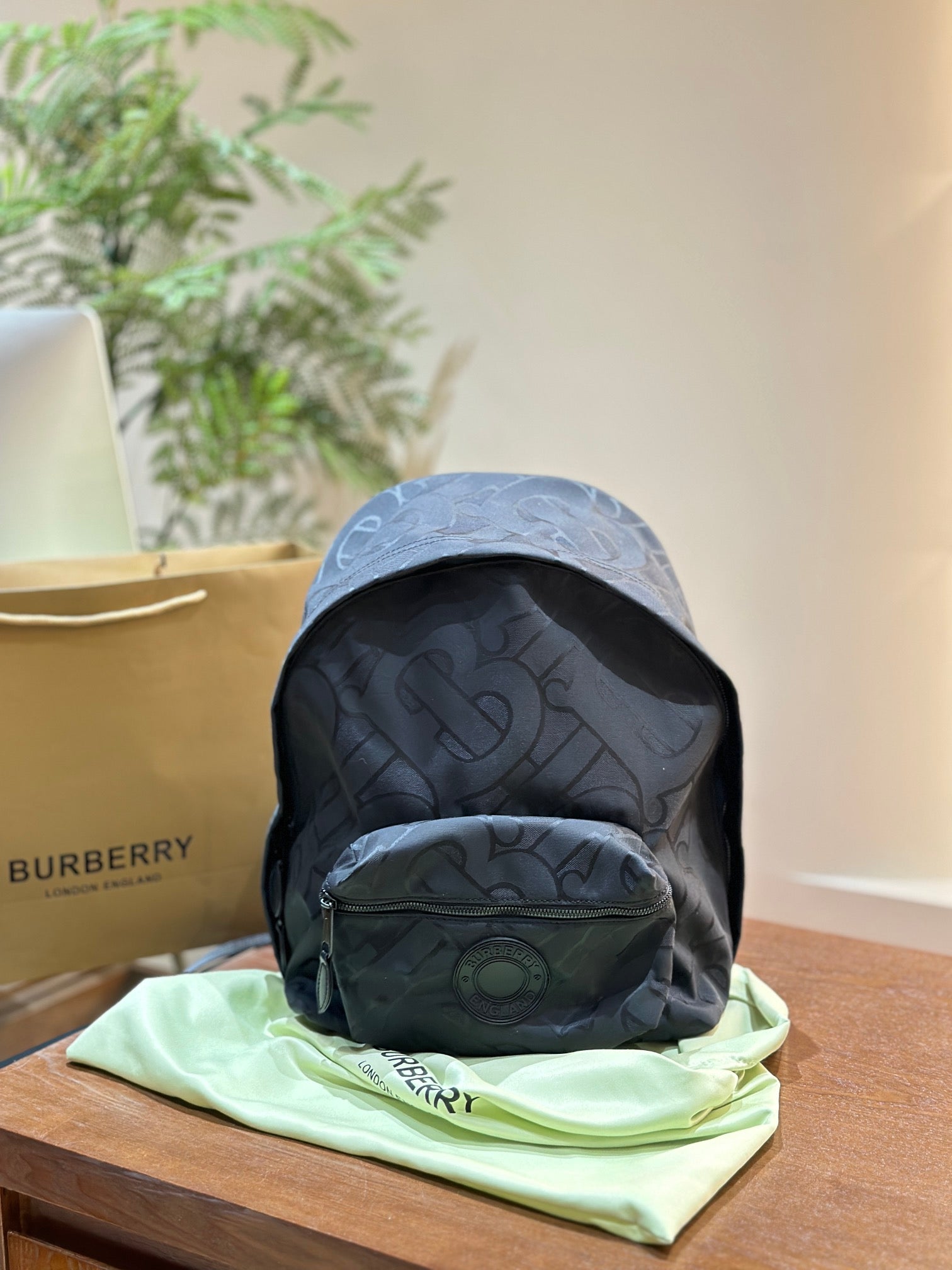 Burberry Black Logo Backpack - Stylish & Versatile