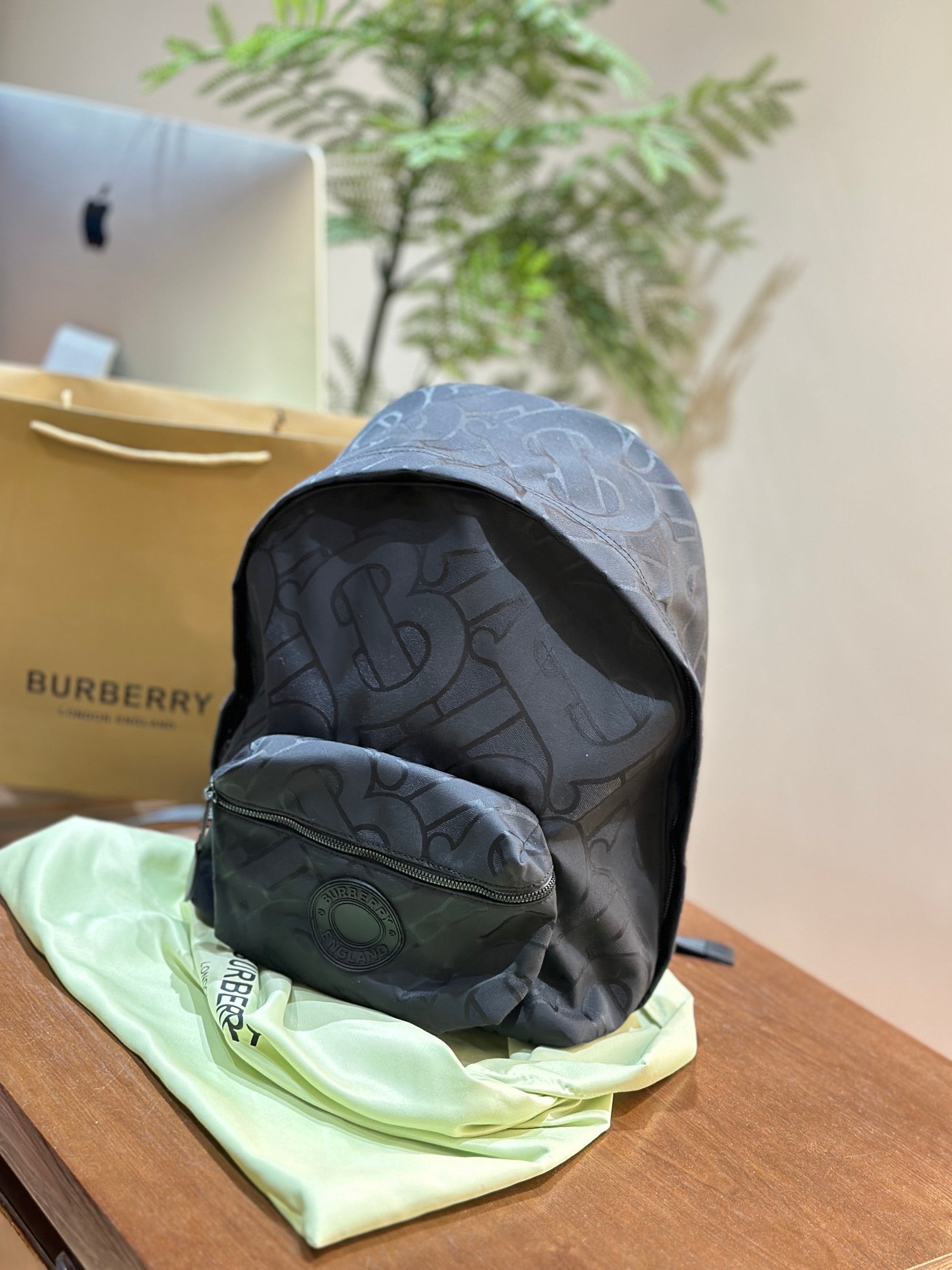 Burberry Black Logo Backpack - Stylish & Versatile