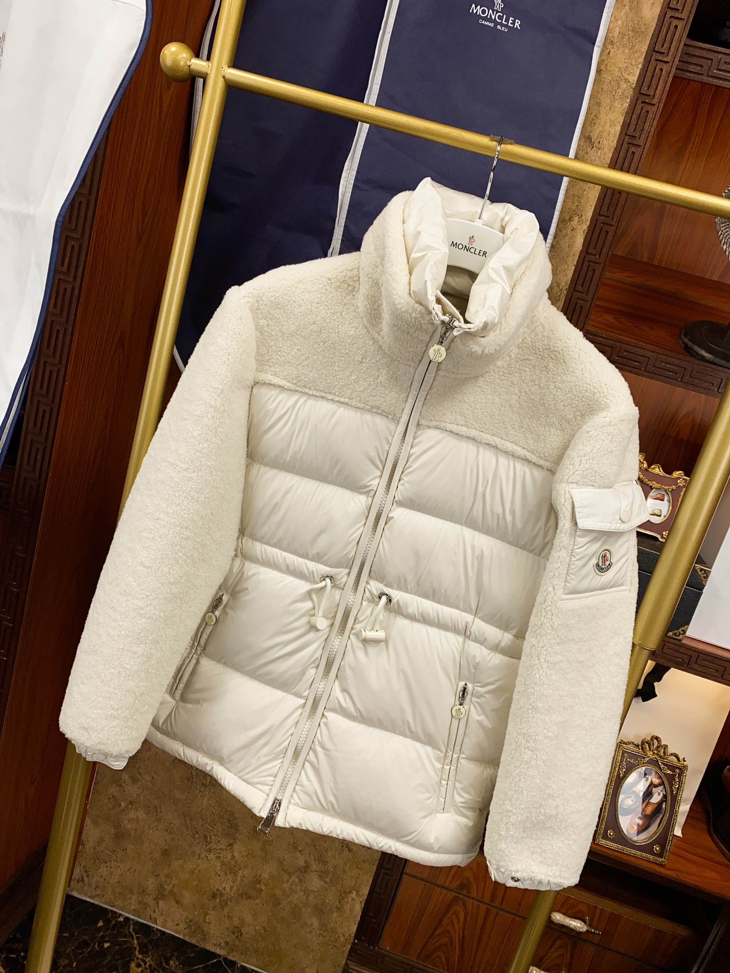 Women's Moncler Escaut Down Jacket - Autumn/Winter Collection