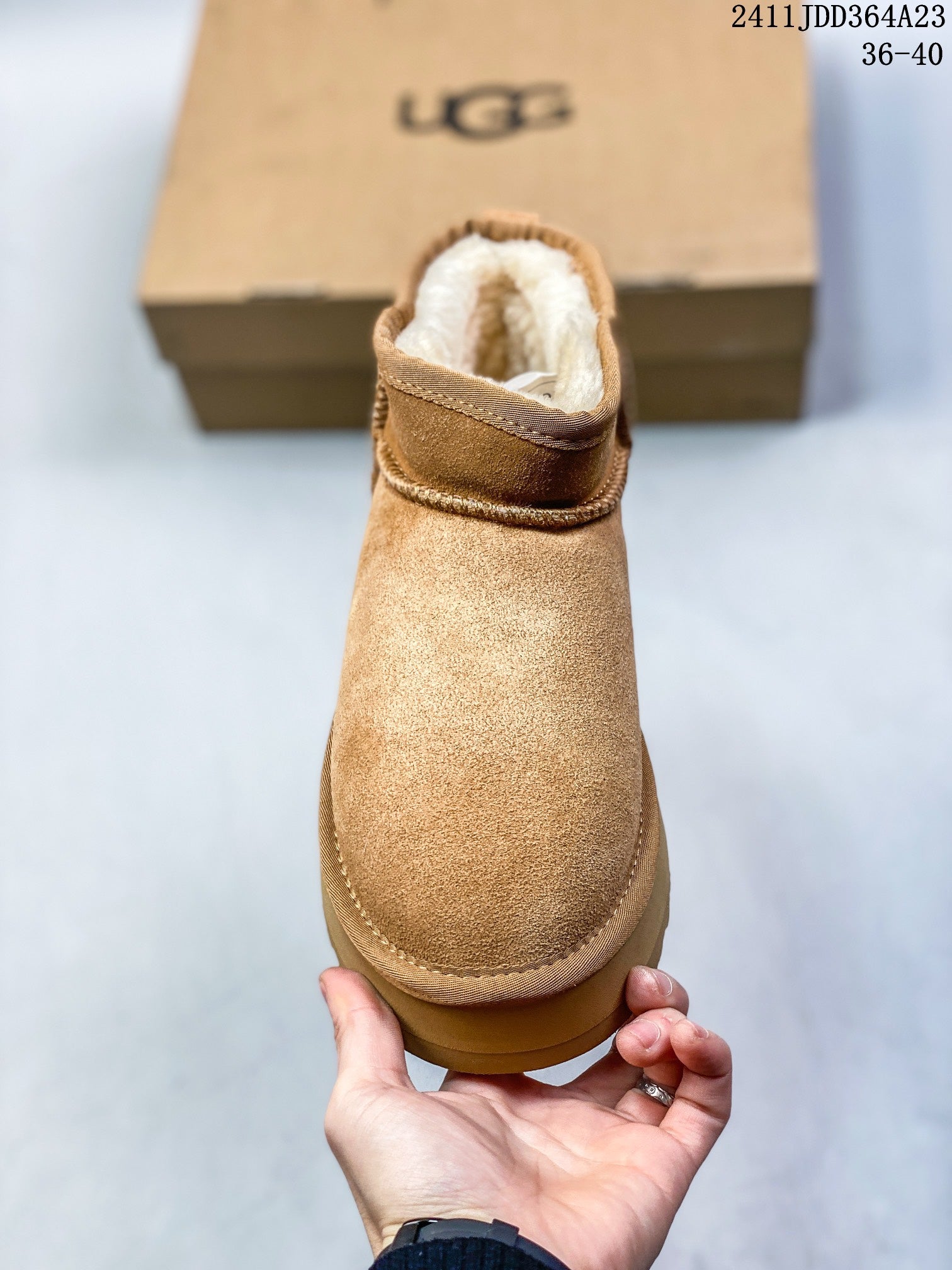 Women's Insulated Fur-Lined Snow Boots - Stylish & Waterproof