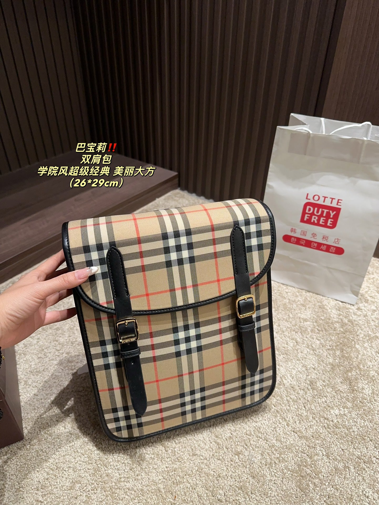 Burberry Large Capacity Backpack - Versatile for All Ages