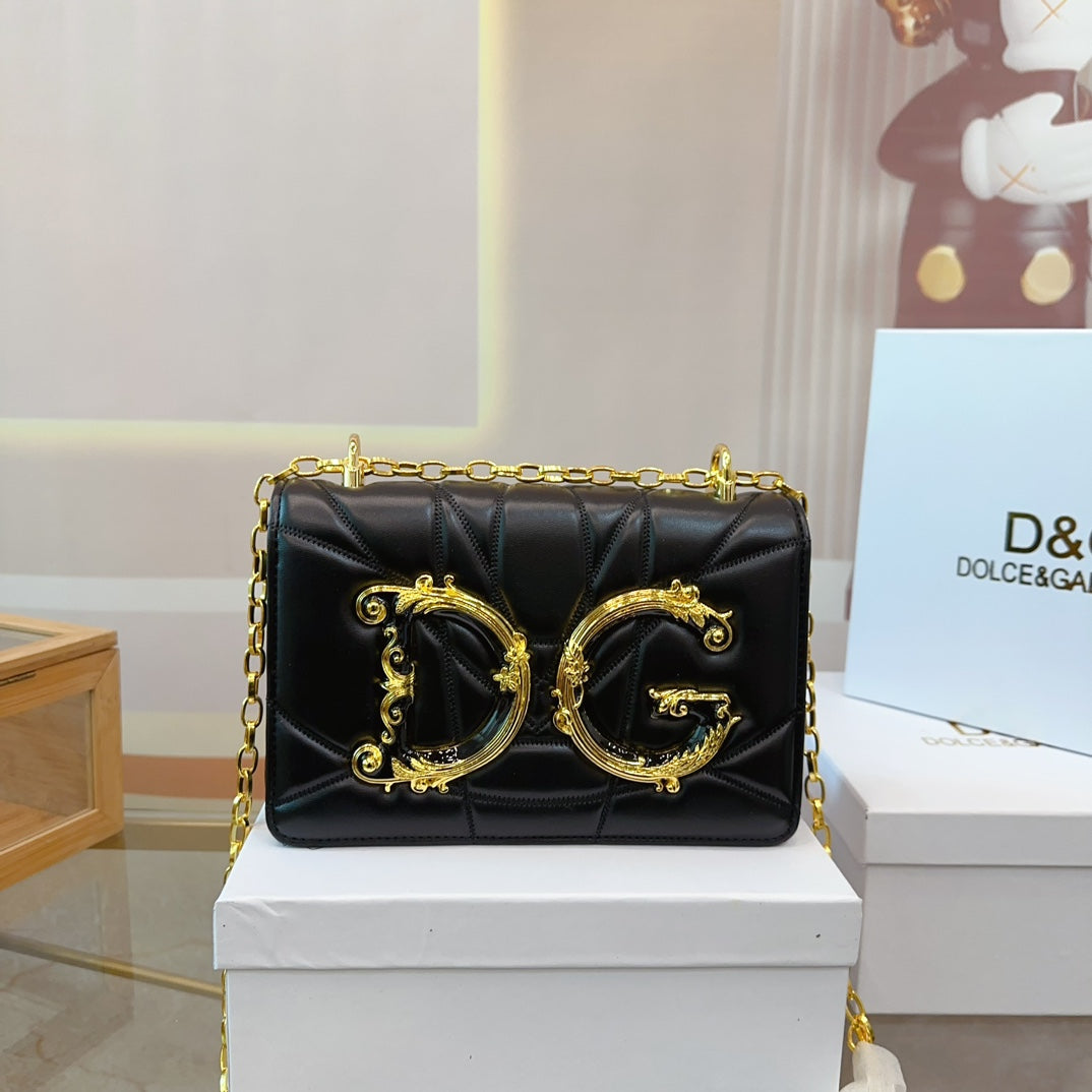 DG Dolce & Gabbana Elegant Chain Bag - Gift Box Packaging