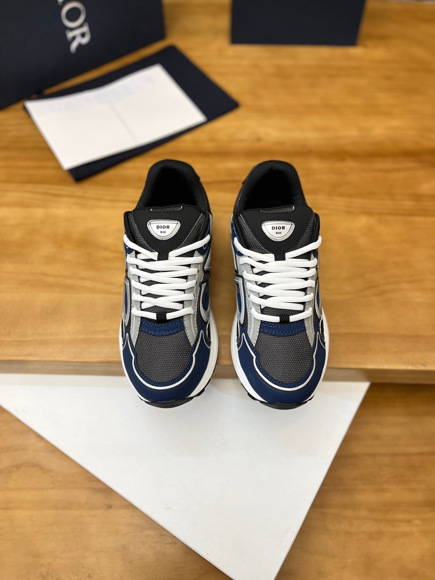 Couples B30 Reflective Dad Sneakers â€“ Trendy Retro Style