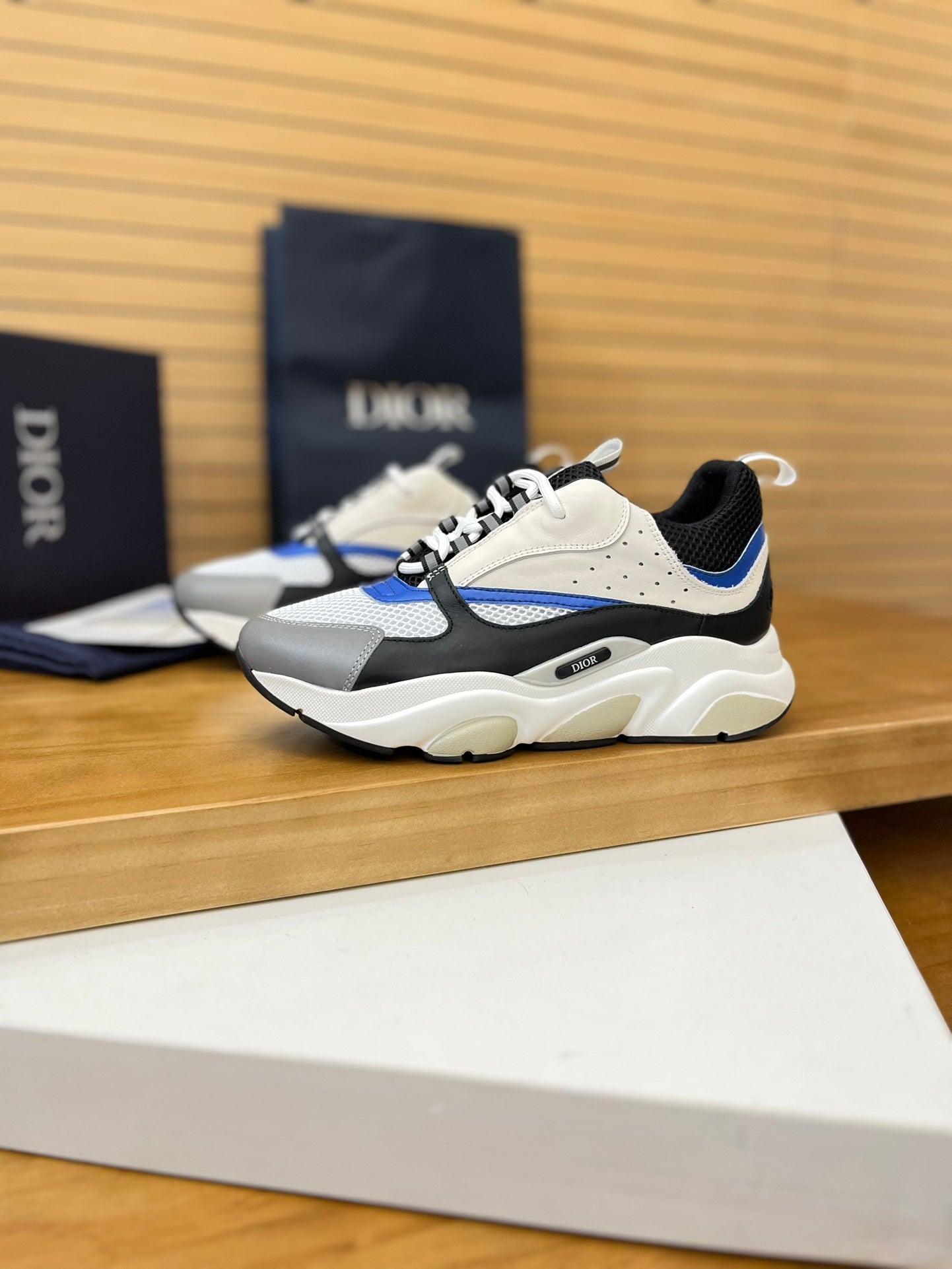 Djia B22 Men's Retro-Inspired Sports Shoes