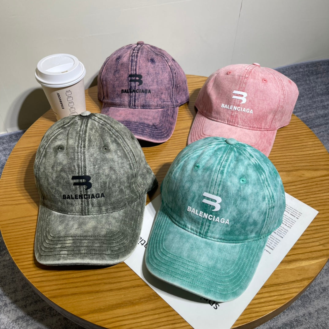 Balenciaga Classic Baseball Cap - Premium Fashion Accessory
