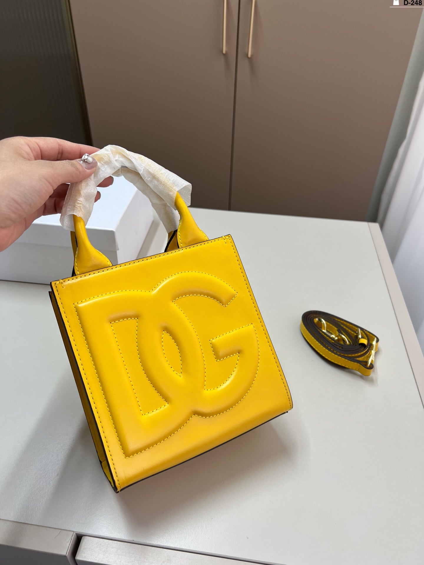 Dolce & Gabbana DG Crossbody Handbag