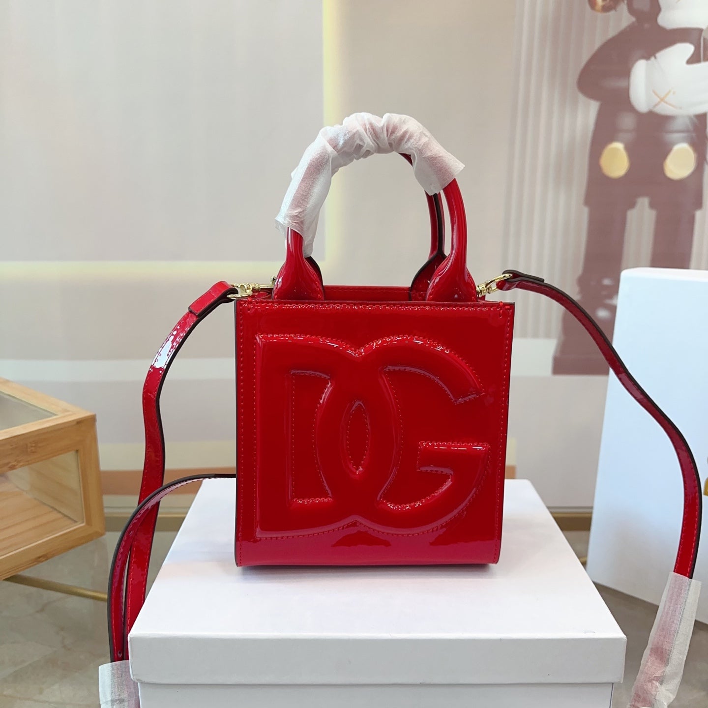 Dolce & Gabbana DG Gift Box Bag - Elegant & Stylish