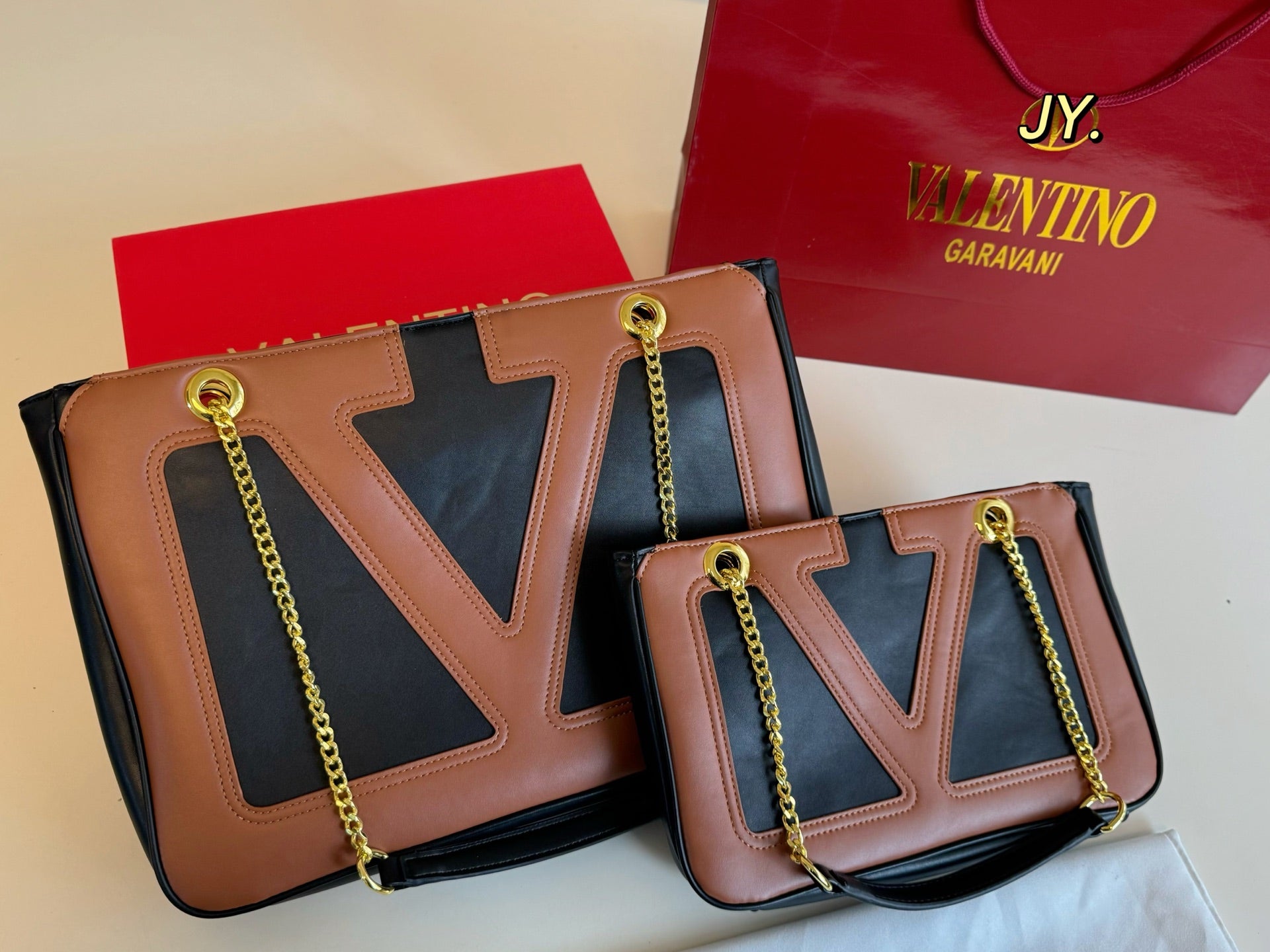 Valentino 25 Viva Superstar Chain Armpit Bag - Luxury Versatile Handbag