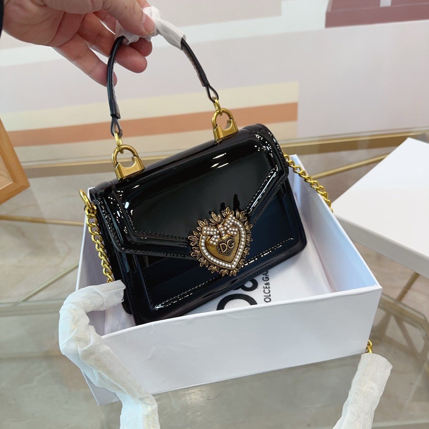 DG Dolce & Gabbana Chain Bag - Chic & Elegant Handbag