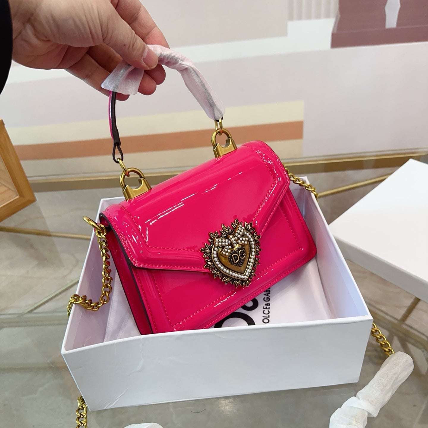 DG Dolce & Gabbana Chain Bag - Chic & Elegant Handbag