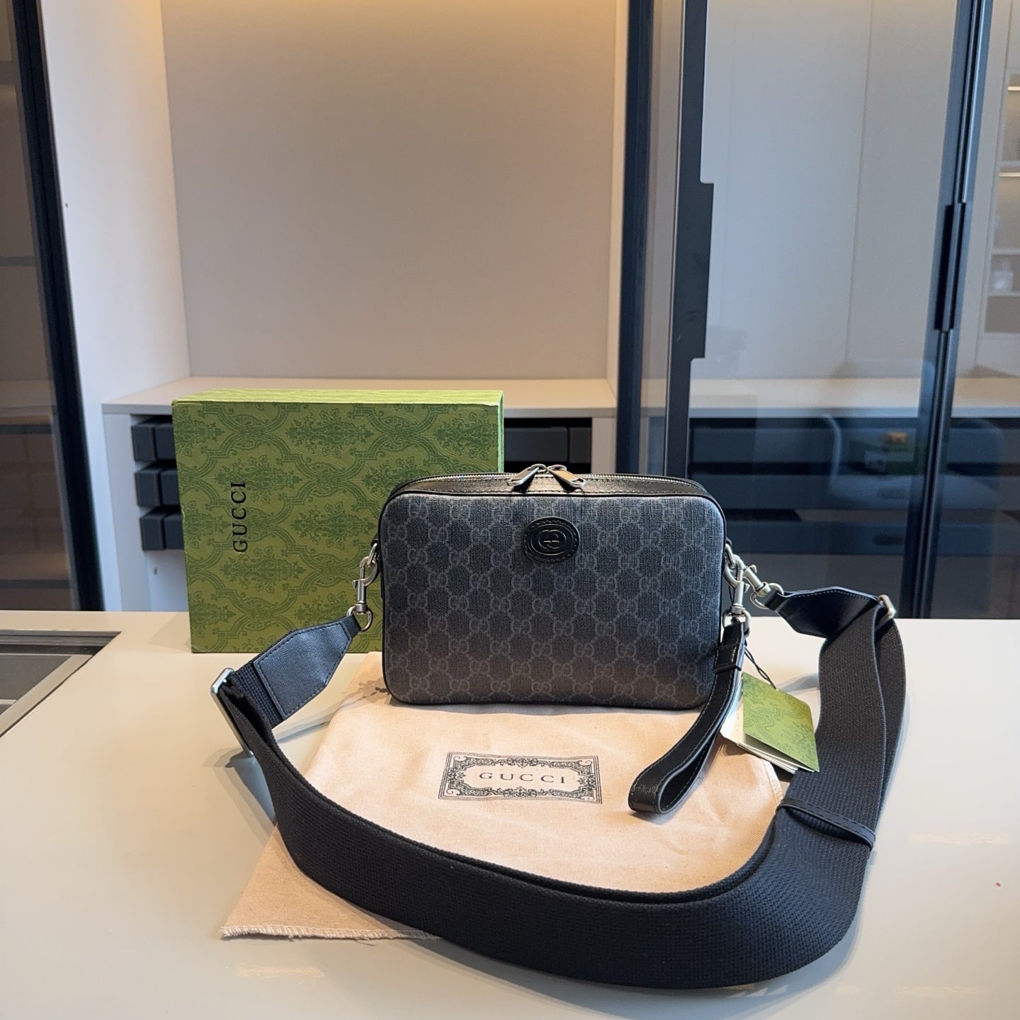 Gucci Camera Bag - Luxury Cowhide with Premium Hardware