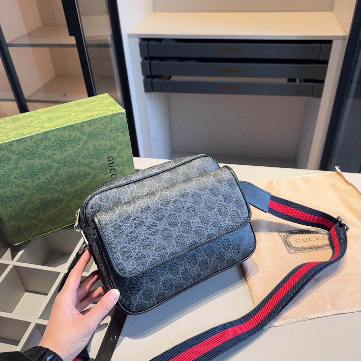 Gucci Black Flower Series Camera Bag - Luxury Travel Essential