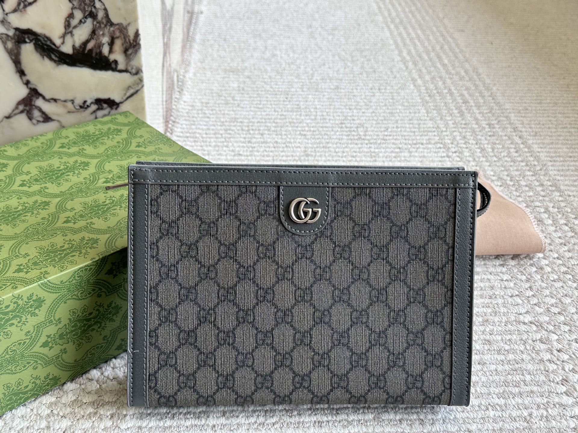 Gucci Men's Classic Handbag - Timeless Red and Blue Design