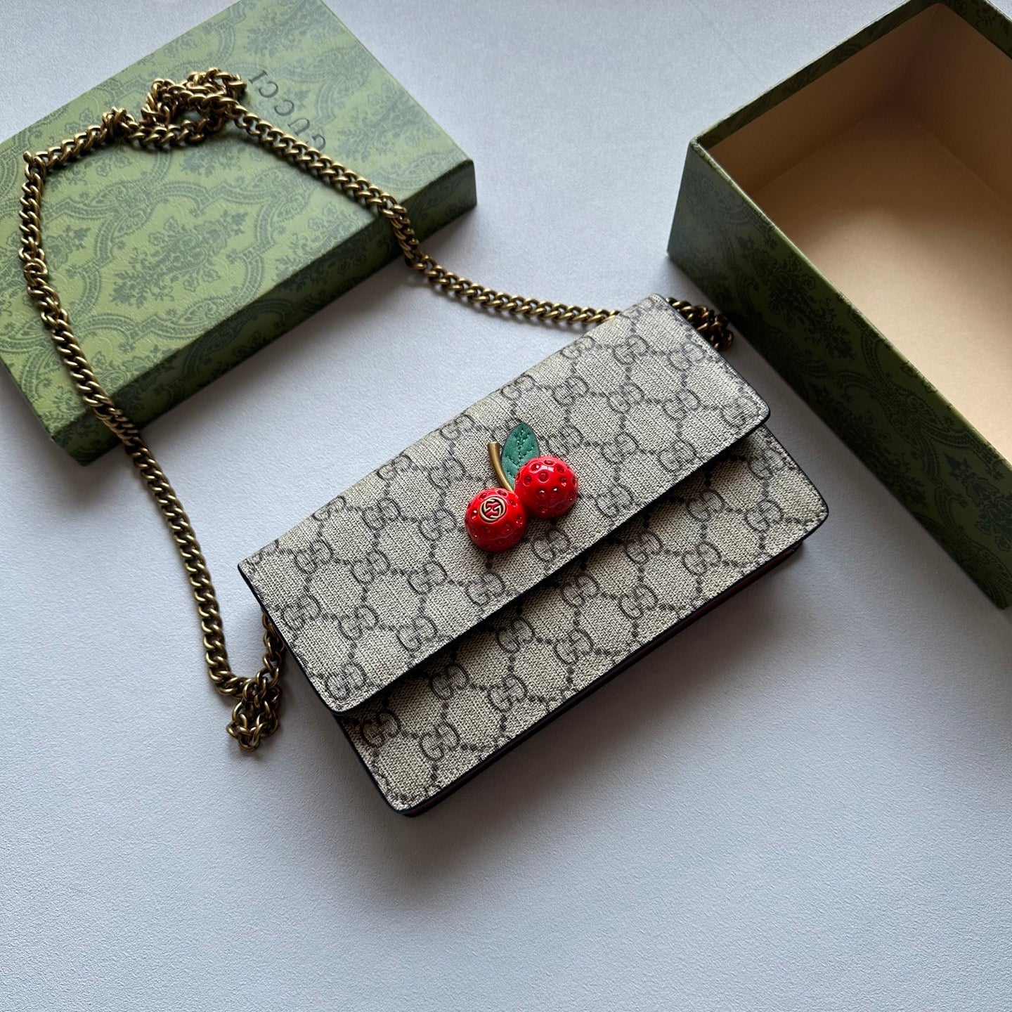 Gucci Garden Cherry Crystal Bag - Red Premium Accessory