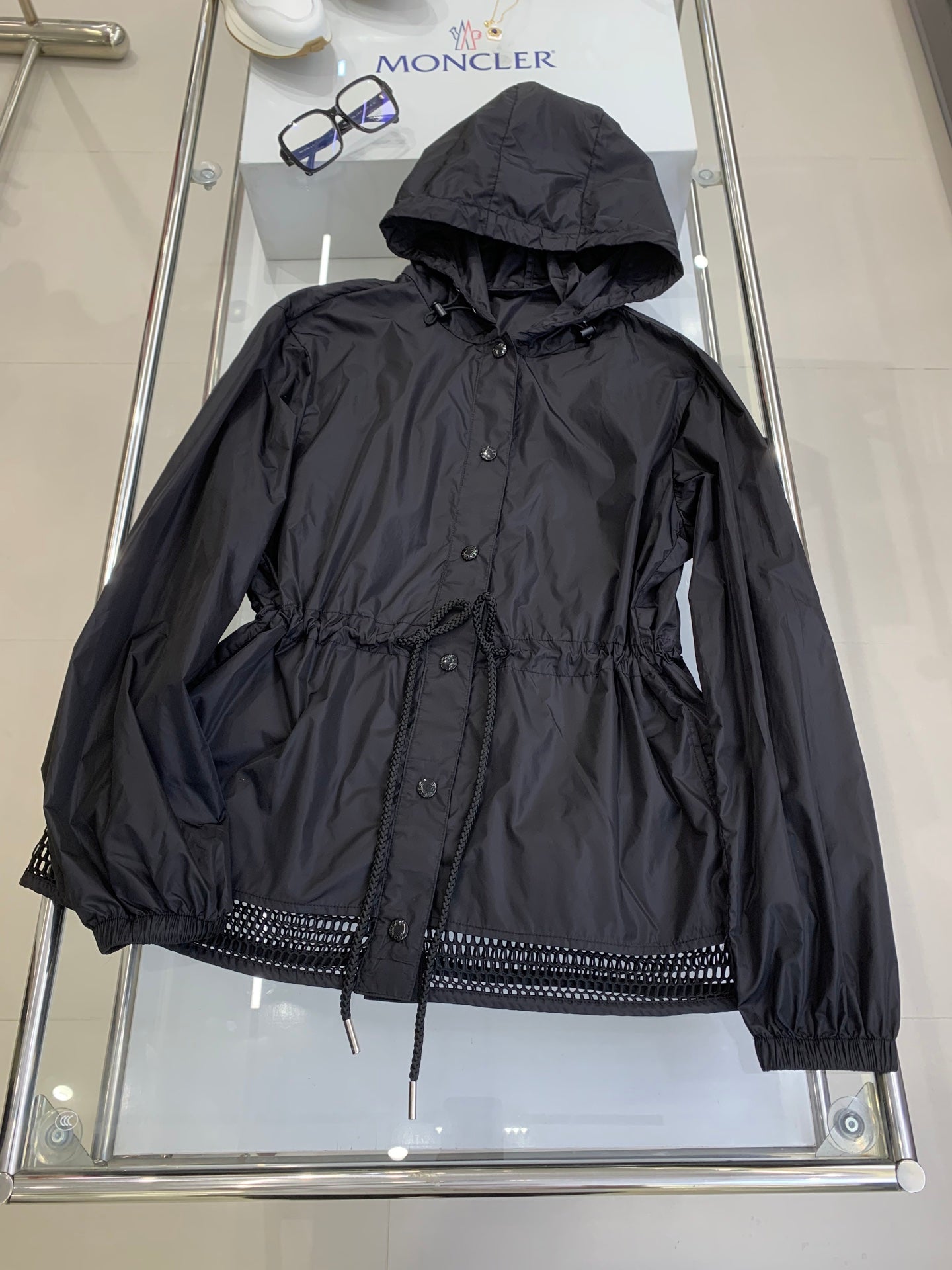 Moncler Rochebonne Women's Hooded Taffeta Jacket â€“ Elegant Everyday Wear