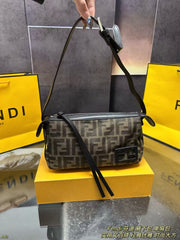 Fendi Classic Hand Shoulder Bag - Elegant & Versatile