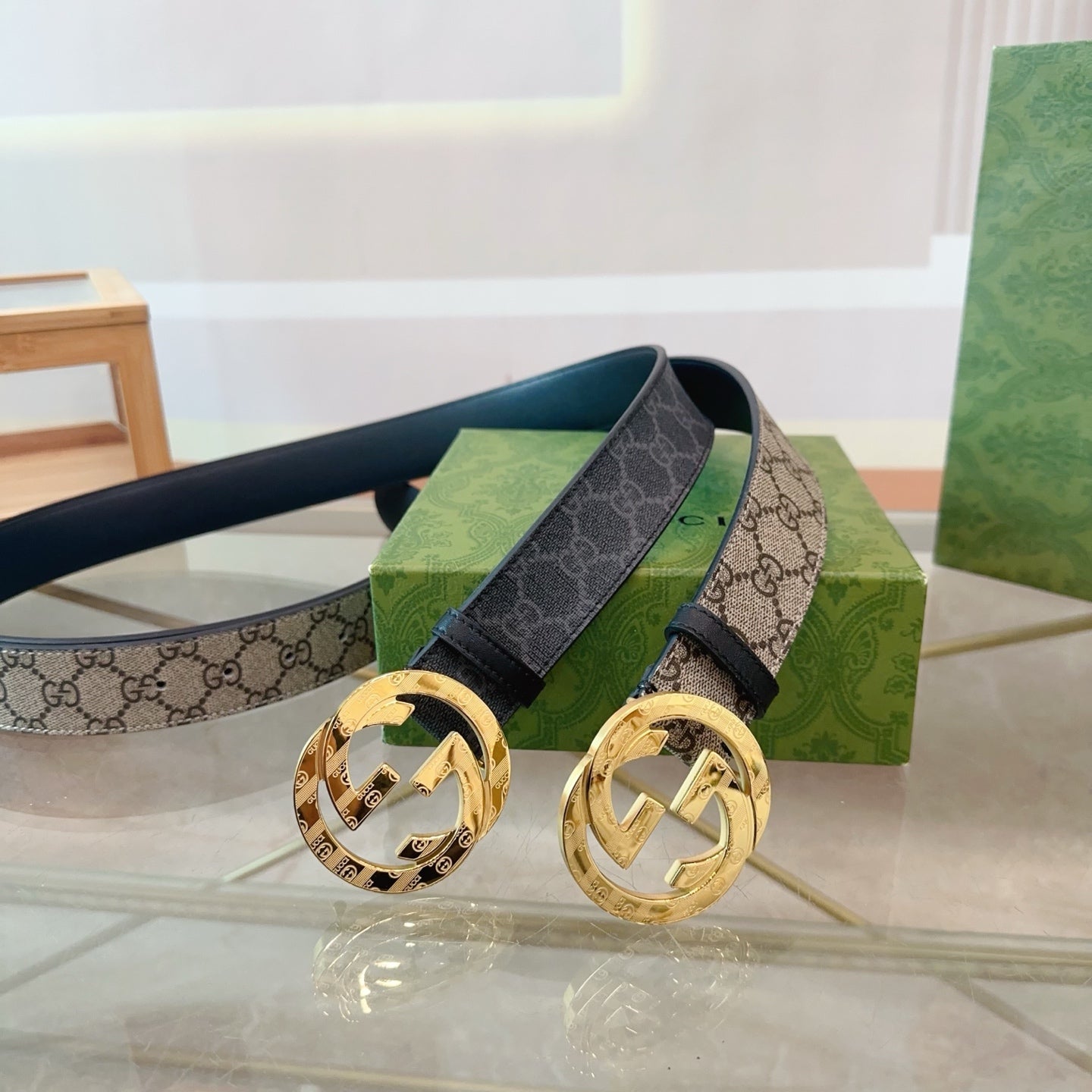 Gucci 2025 Retro Double-Sided Cowhide Belt with Steel Buckle