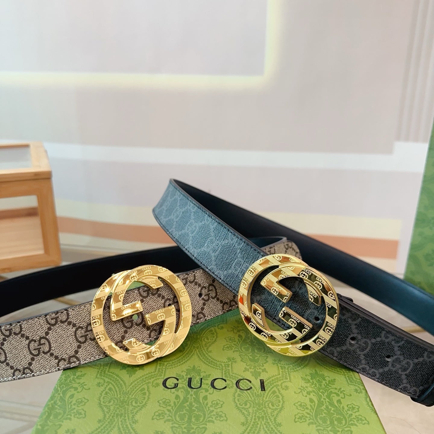 Gucci 2025 Retro Double-Sided Cowhide Belt with Steel Buckle