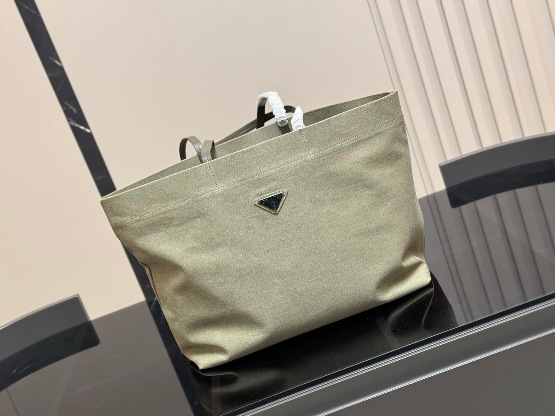 Prada Classic Shopping Bag - Durable and Stylish
