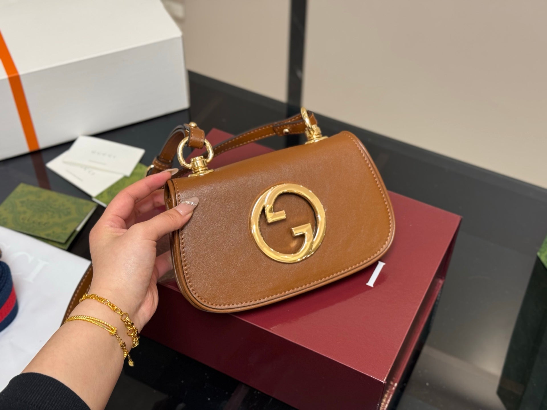 Gucci Blonedie Shoulder Bag - Stylish Folding Airplane Box Design