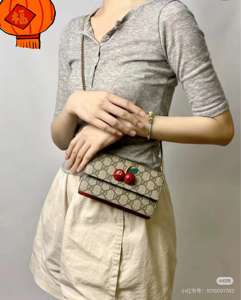 Gucci Cherry Bag - Stylish and Chic Accessory