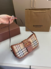 Pre-Owned Burberry Armpit Shoulder Bag - Casual Medieval Style