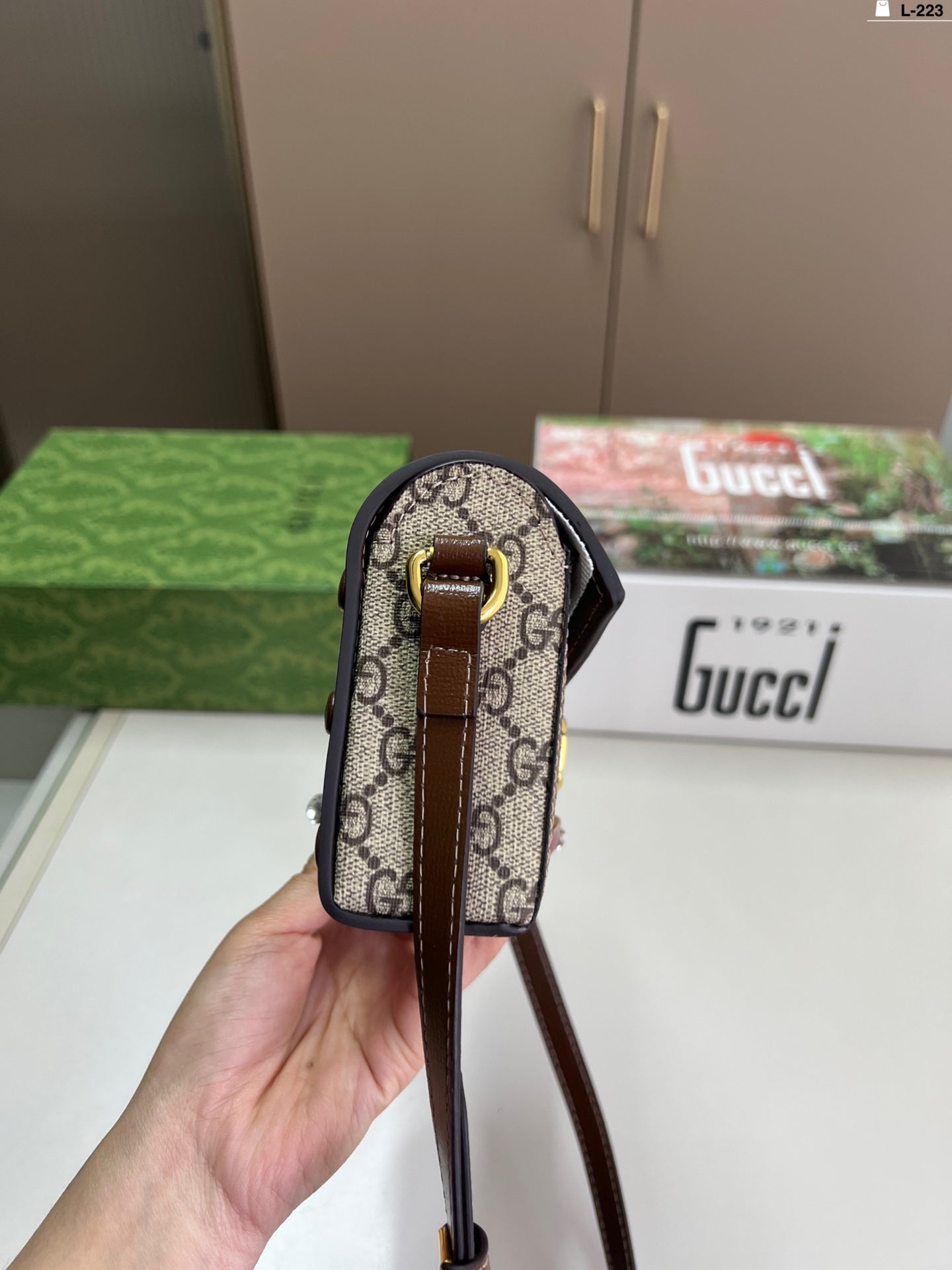 Gucci Cool 1955 Shoulder Mobile Phone Bag - Trendy and Versatile