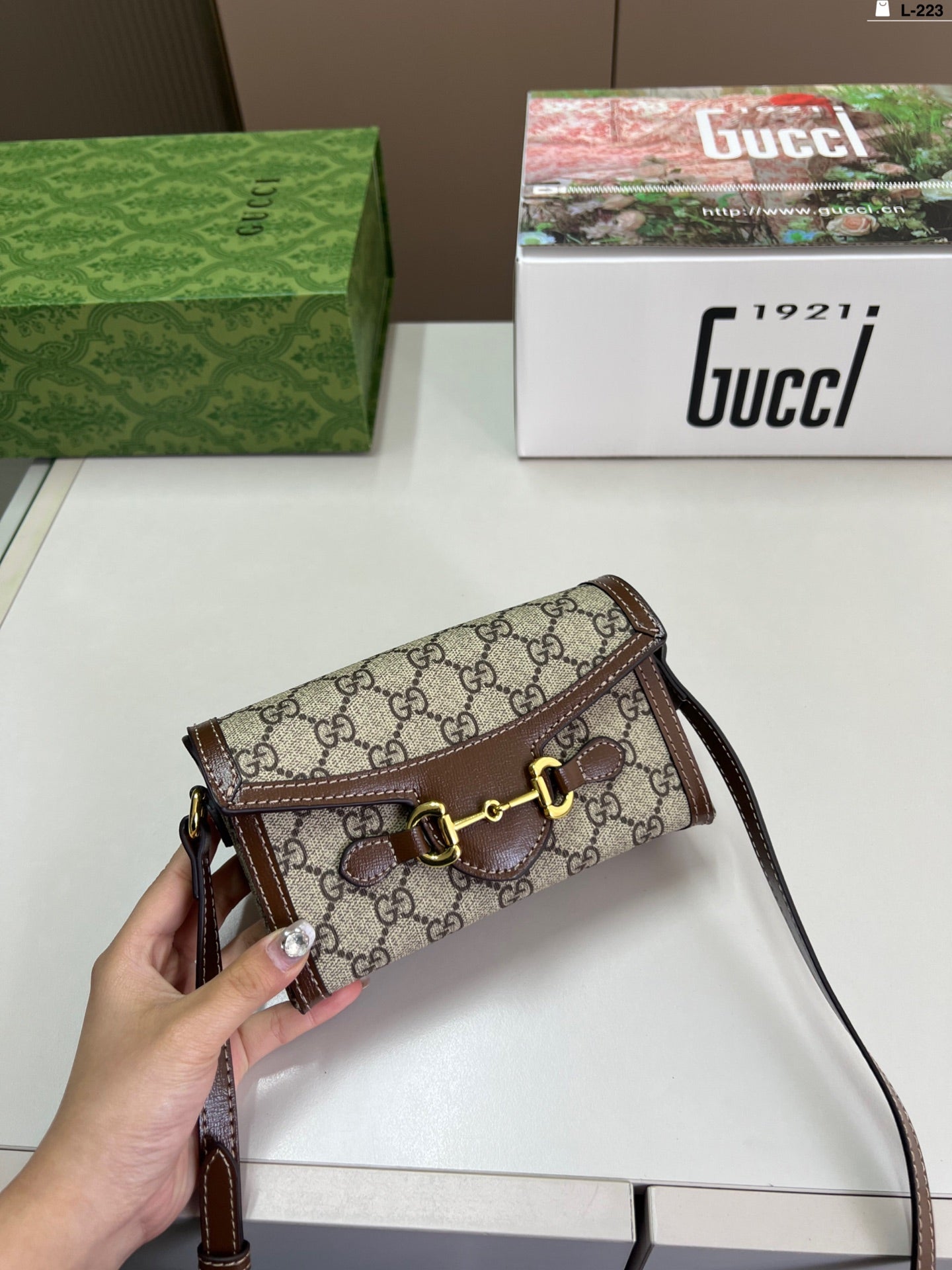 Gucci Cool 1955 Shoulder Mobile Phone Bag - Trendy and Versatile