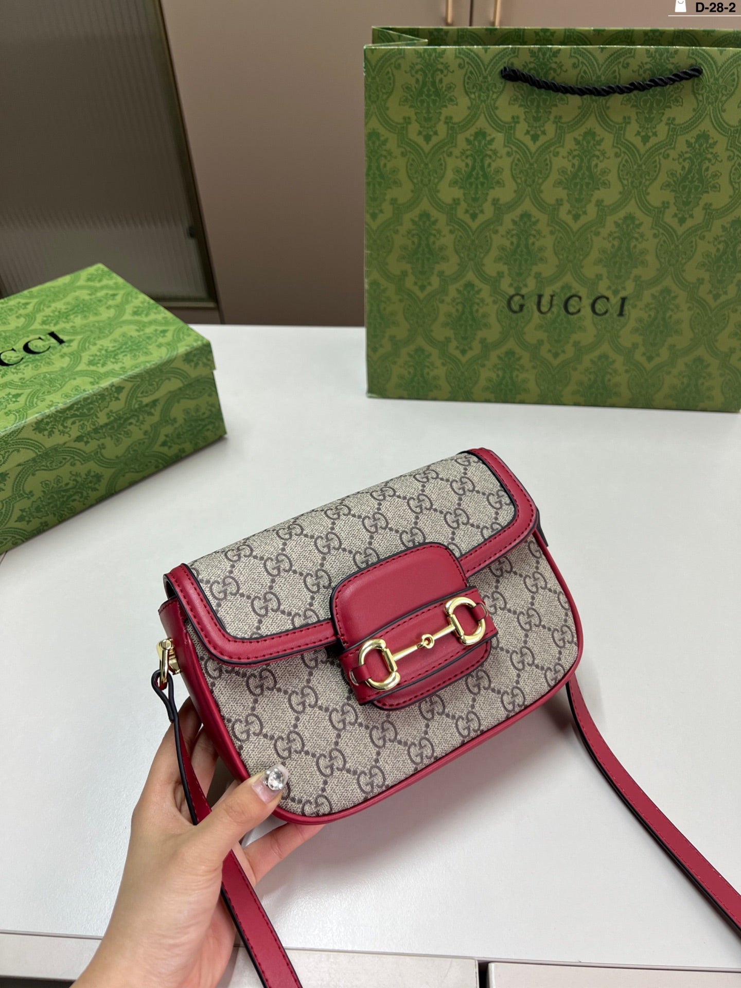 Gucci 1955 Saddle Bag - Classic Elegance and Versatility