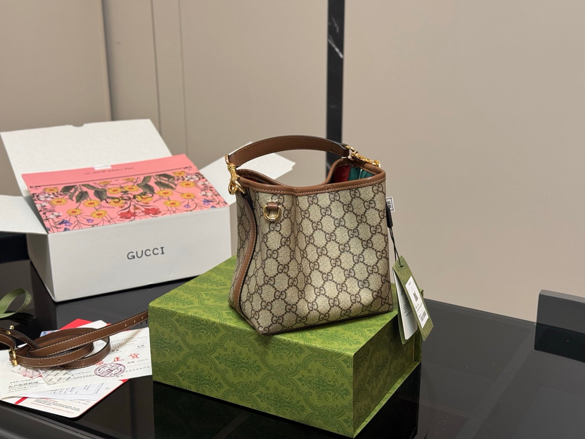 Gucci Classic Fried Street Bucket Bag