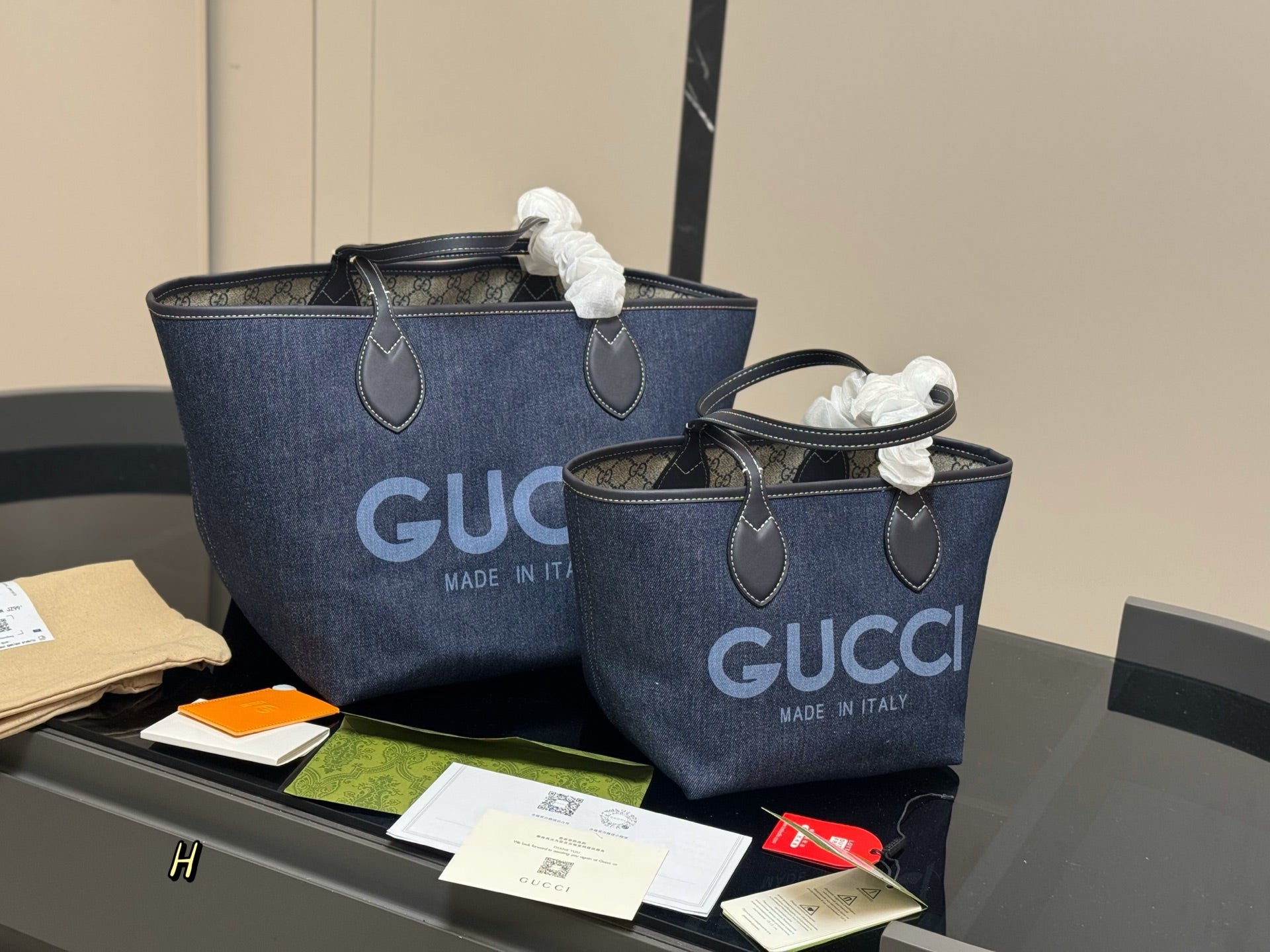 Reversible Gucci Ophidia Tote Bag - Versatile Shopping Companion