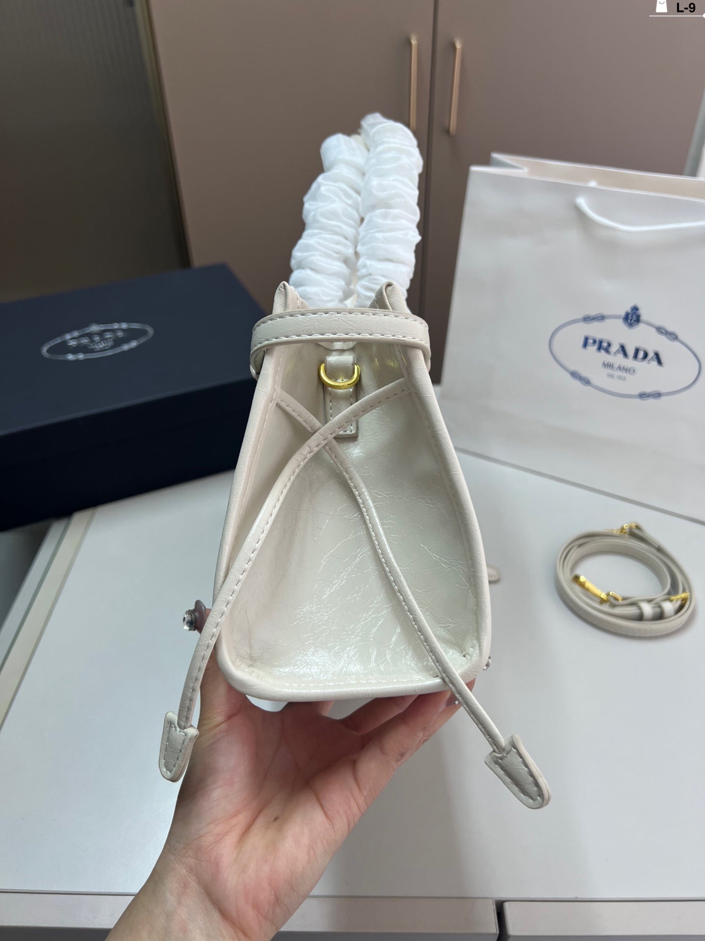 PRADA Stylish Armpit Bag in Size L-9