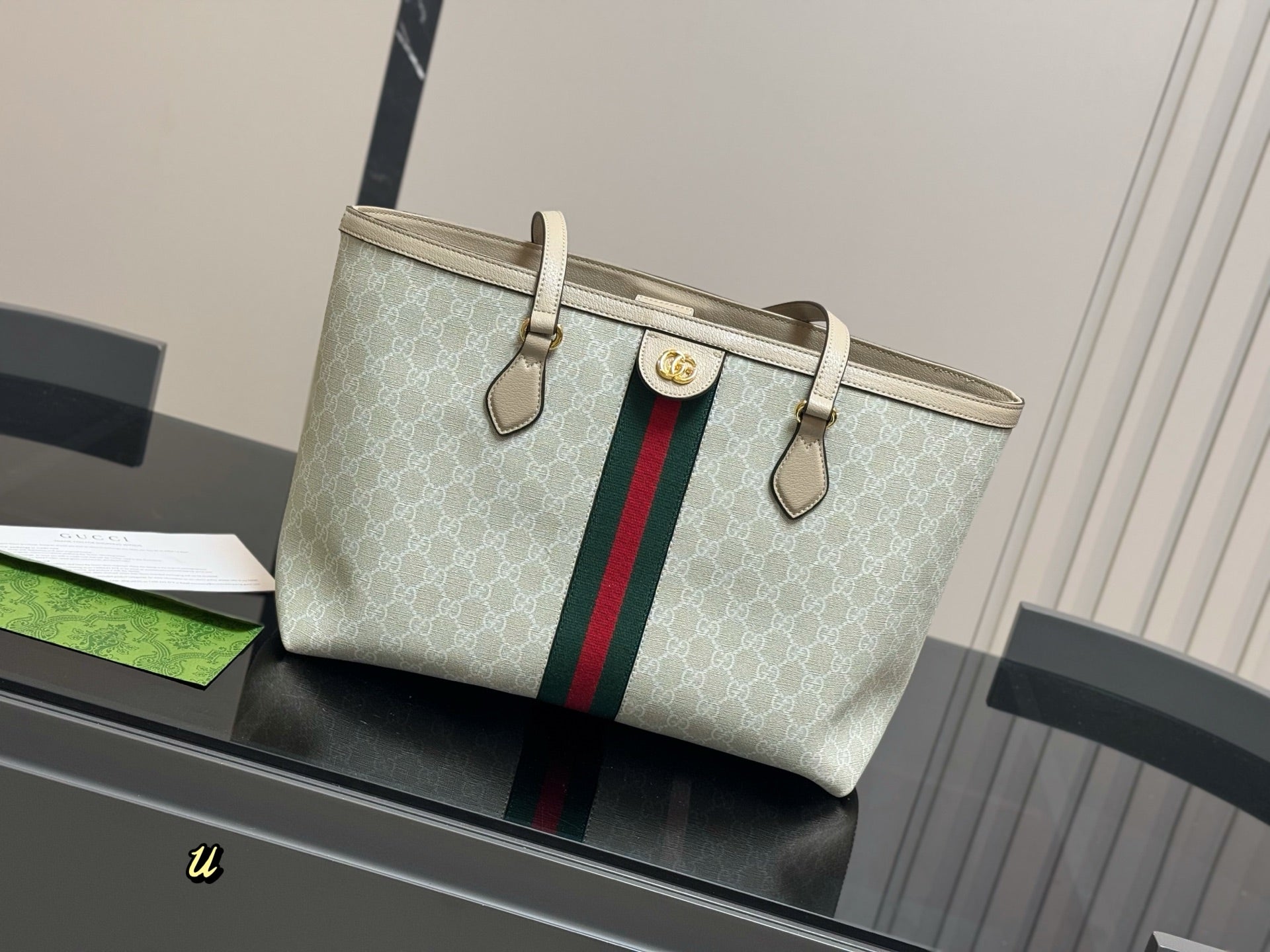 Gucci Canvas Shopping Bag - Stylish & Spacious for Everyday Use
