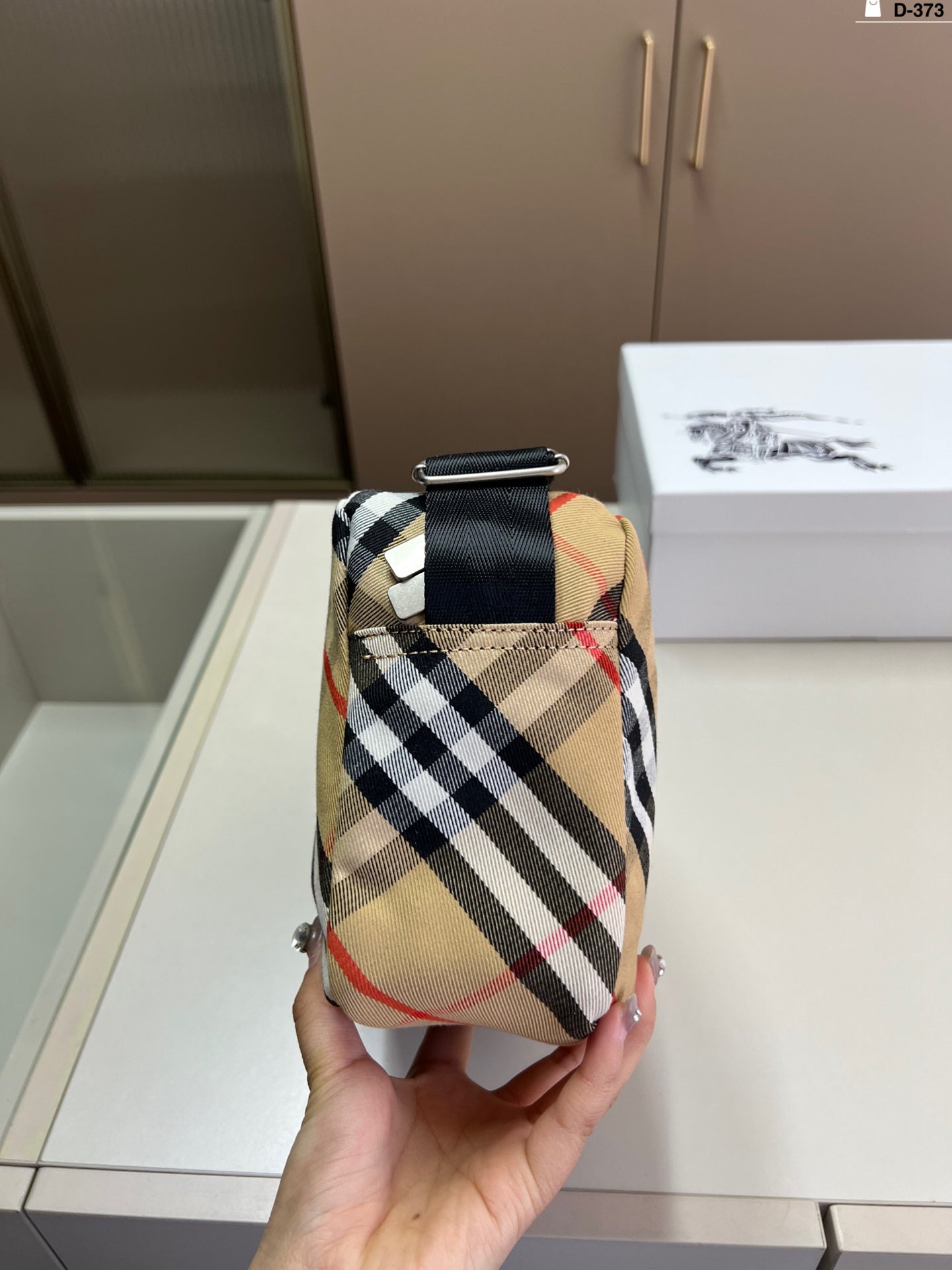 Unisex Burberry Camera Bag â€“ Stylish and Versatile